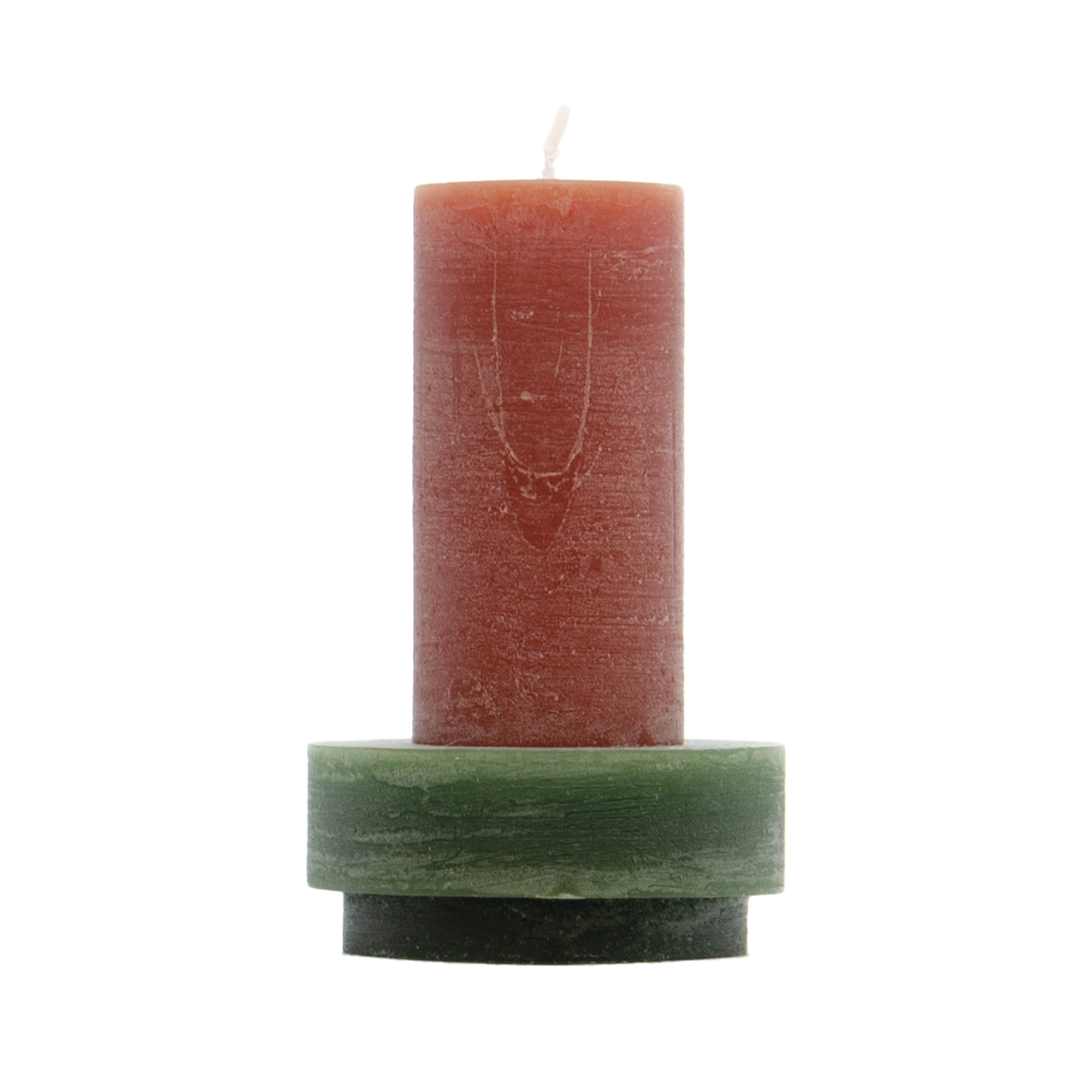 Bruine kaars met groene houder van Stan Editions. Brown candle with green candle holder from Stan Editions. Bougie brun avec bougeoir vert de Stan Editions.