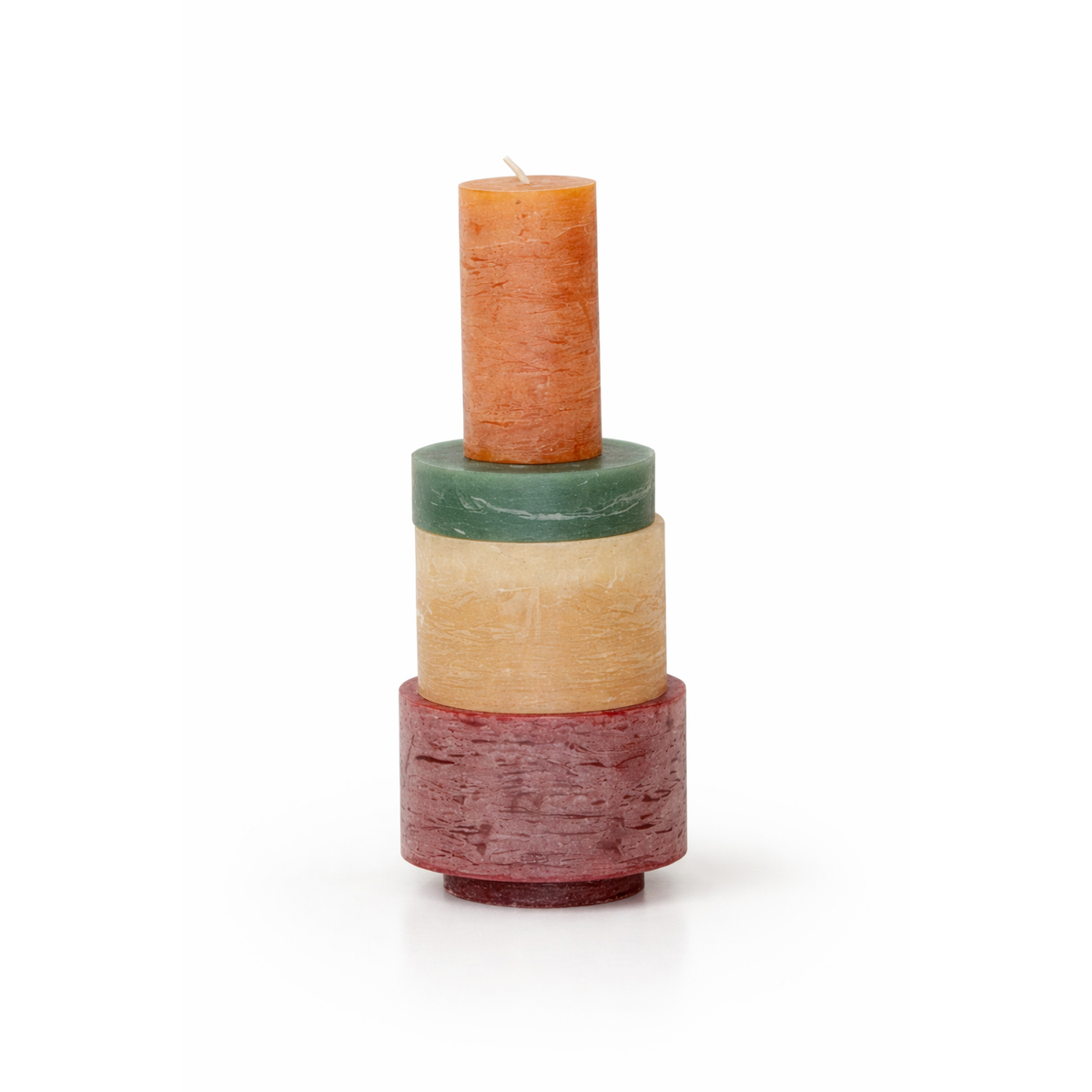 Kleine bordeaux kaarscombinatie van Stan Editions. Small Burgundy candle combination from Stan Editions. Petite combinaison de bougies bordeaux de Stan Editions.